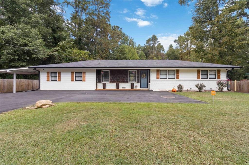 2327 Young Rd., Stone Mountain, GA 30088
