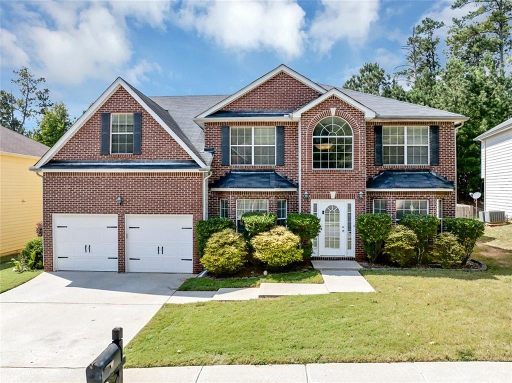 3587 Arminto Dr., Ellenwood, GA 30294
