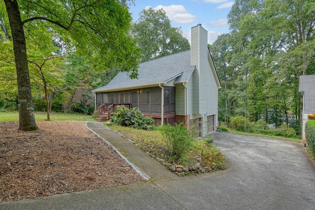 1162 Rolling Green Dr., Acworth, GA 30102