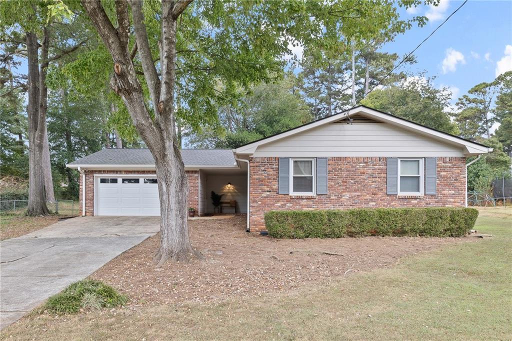 2577 Glen Cir., Lawrenceville, GA 30044