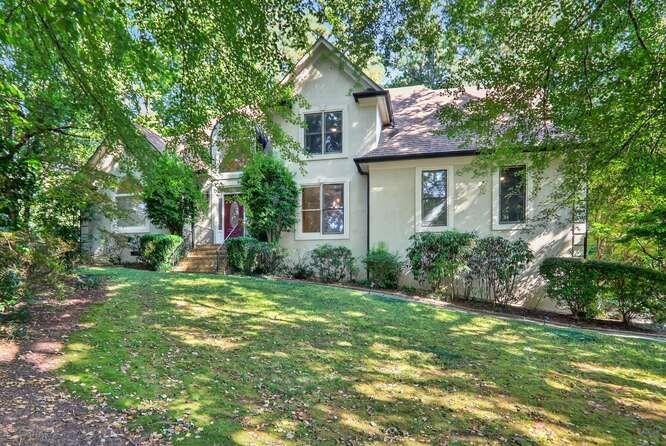 2024 Greyfield Dr., Kennesaw, GA 30152