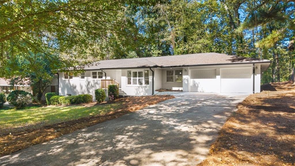 2115 Honeysuckle Ln., Atlanta, GA 30311