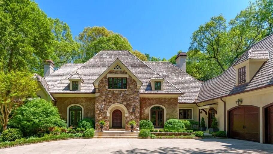 2167 W Wesley Rd., Atlanta, GA 30327