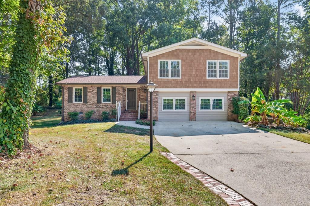 1434 Shelly Cir., Lawrenceville, GA 30043