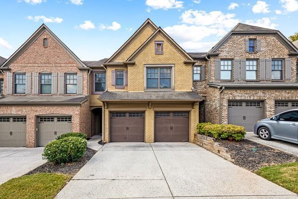 4906 Berkeley Oak Cir., Peachtree Corners, GA 30092