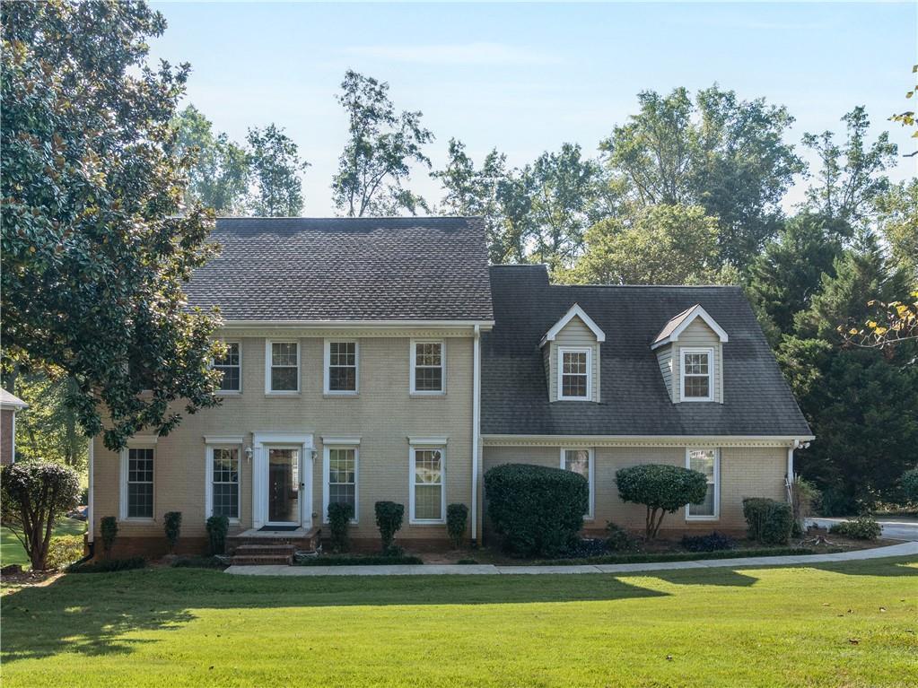 586 Clubland Cir., Conyers, GA 30094