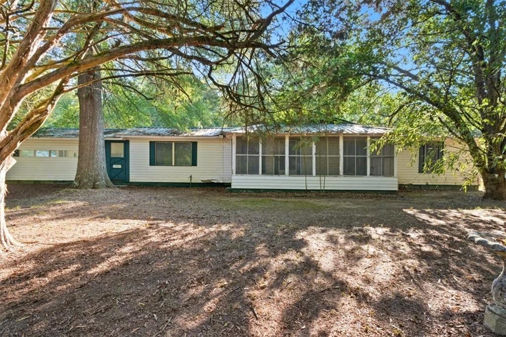 1310 Spring Place Rd., Rydal, GA 30171