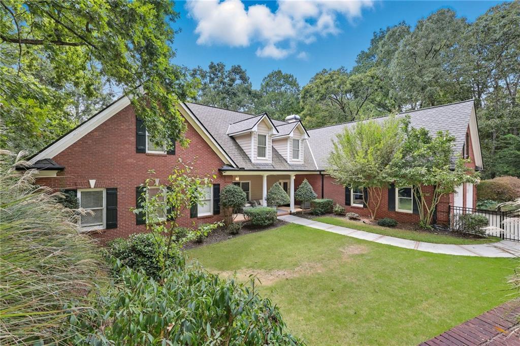 5993 Overby Rd., Flowery Branch, GA 30542