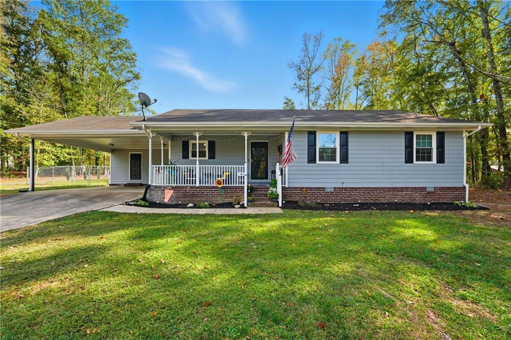 554 Morningside Dr., Hiram, GA 30141