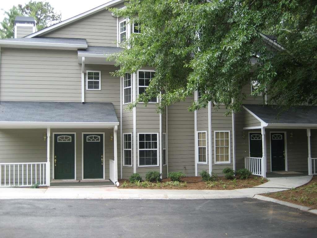 1514 Oakridge Ct., Decatur, GA 30033