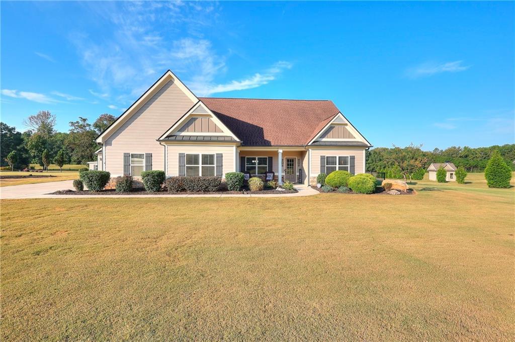 498 Clover Dr., Social Circle, GA 30025