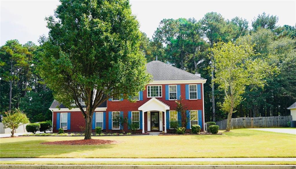 3765 Brushy Wood Dr., Loganville, GA 30052