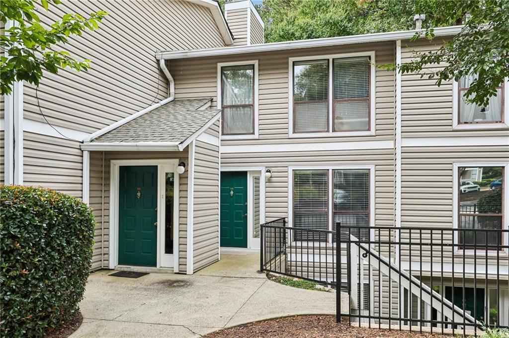 907 Wynnes Ridge Cir., Marietta, GA 30067