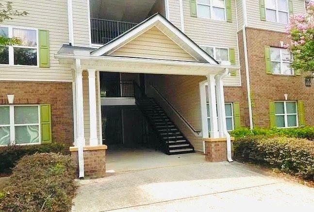 8302 Fairington Ridge Cir., Stonecrest, GA 30038