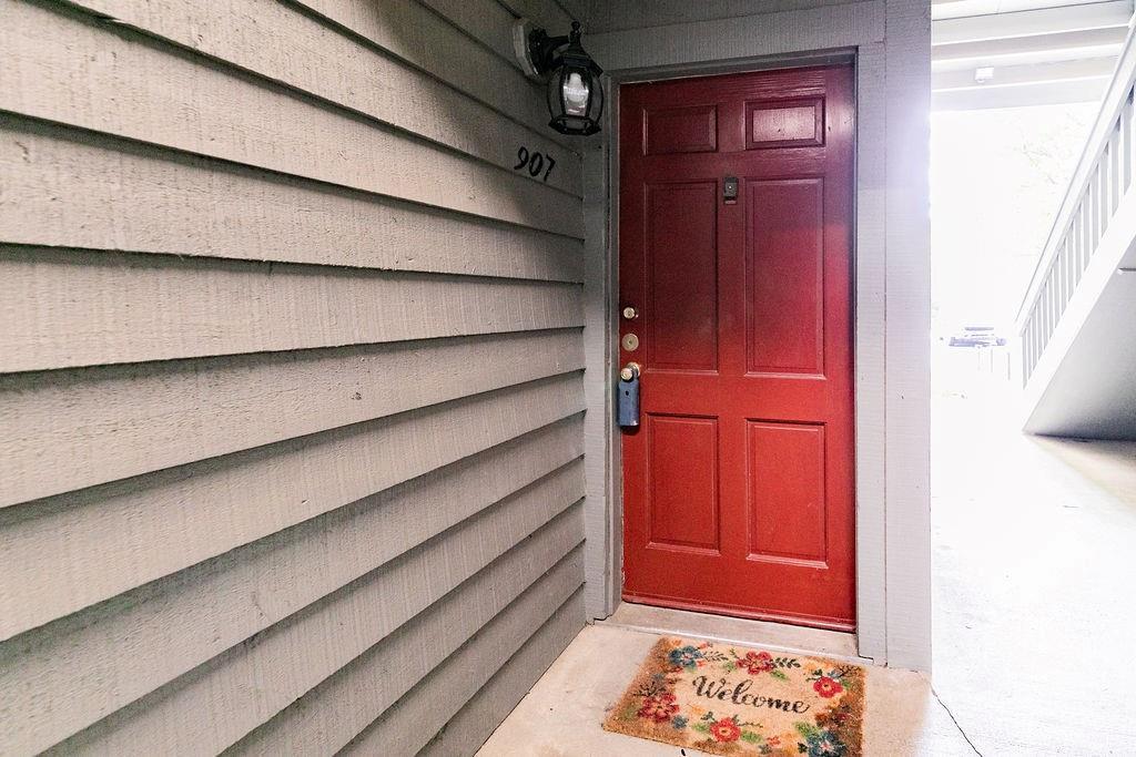 907 Tuxworth Cir., Decatur, GA 30033