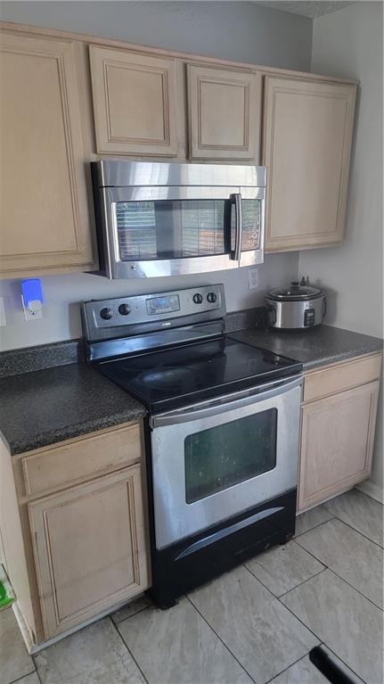 978 Shadow Ridge Tr., Lithonia, GA 30058