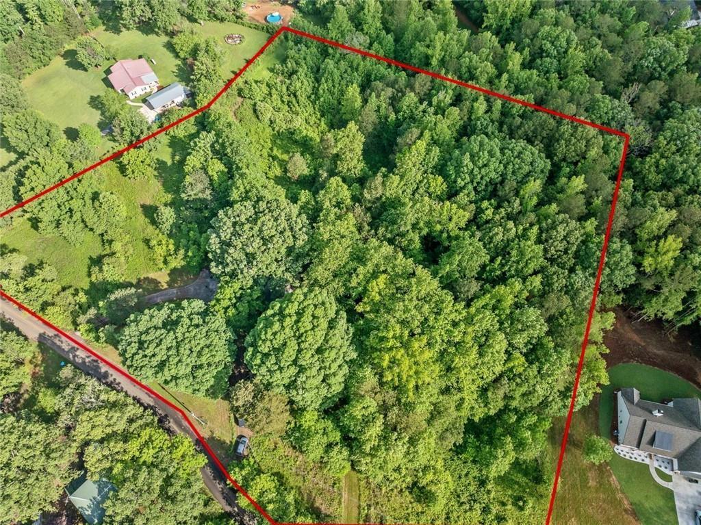 811 Ammons Dr., Waleska, GA 30183