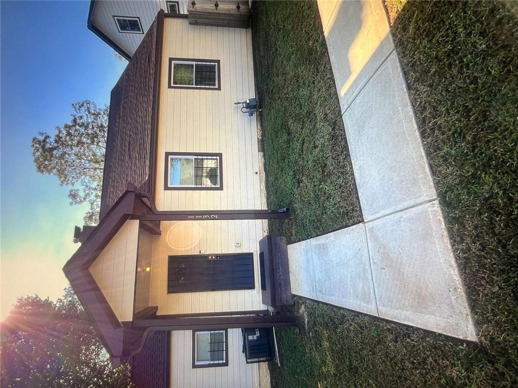 1132 Oak Knoll Ter., Atlanta, GA 30315