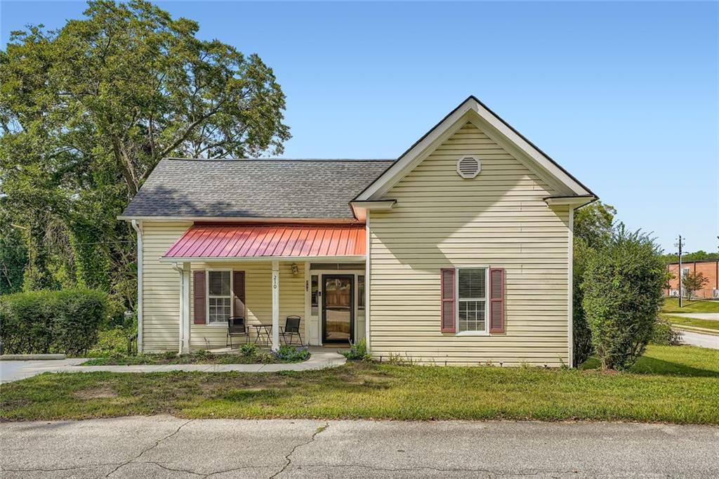 210 N Johnston St., Dallas, GA 30132