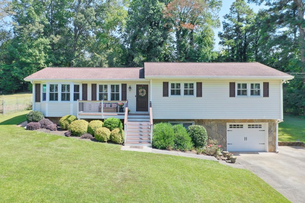 6884 Sky Lane Dr., Acworth, GA 30102