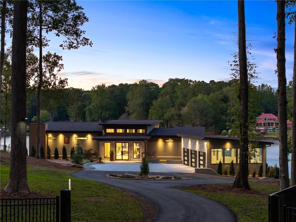2746 Emerald Dr., Jonesboro, GA 30236