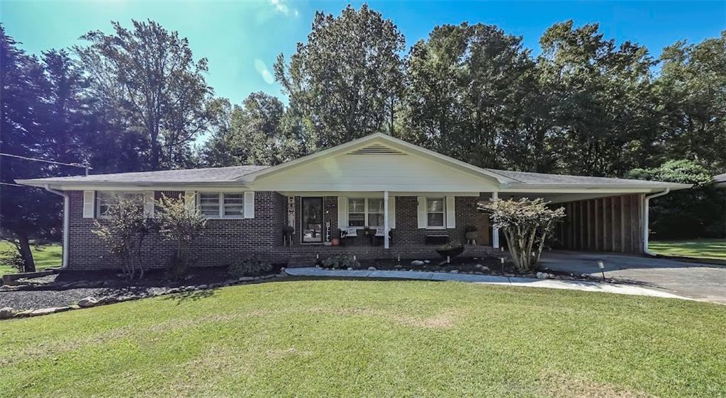 1141 Whispering Hills Dr., Bremen, GA 30110