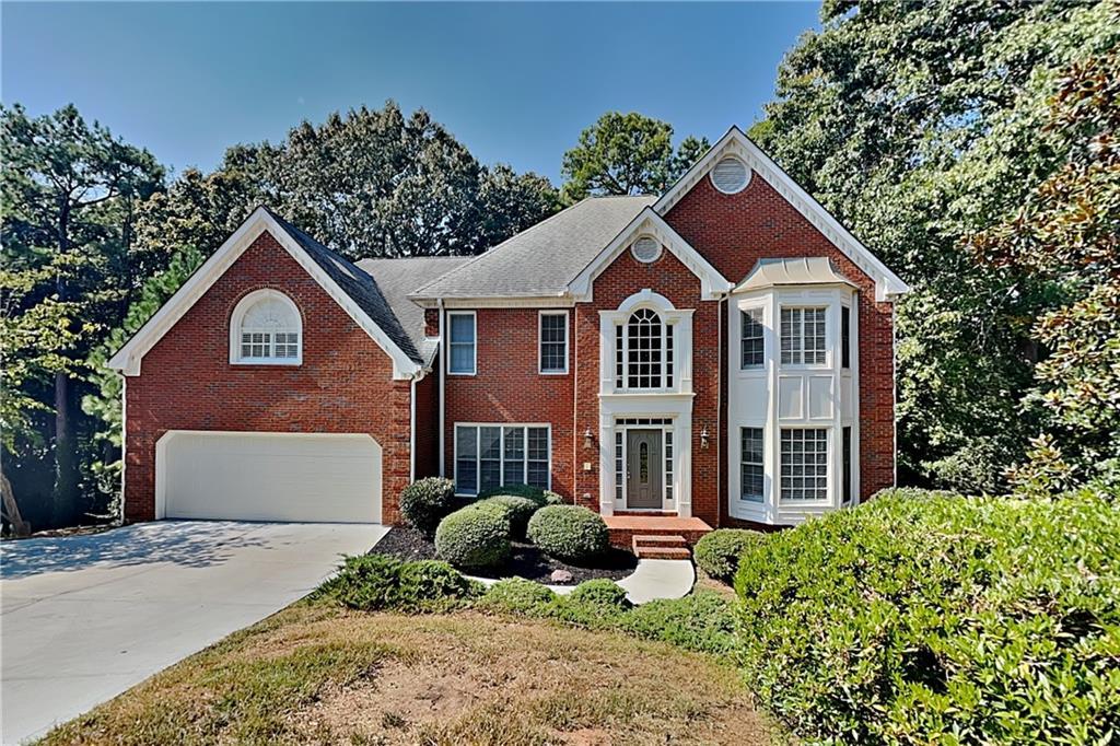 250 Shadowledge Ln., Roswell, GA 30076