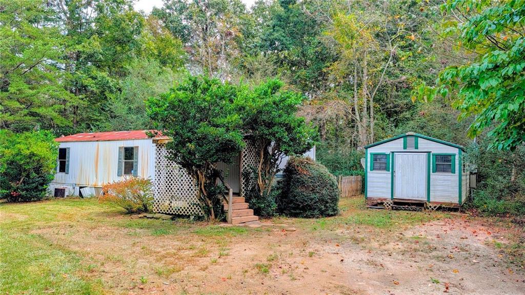 33 Lion Ct., Dahlonega, GA 30533