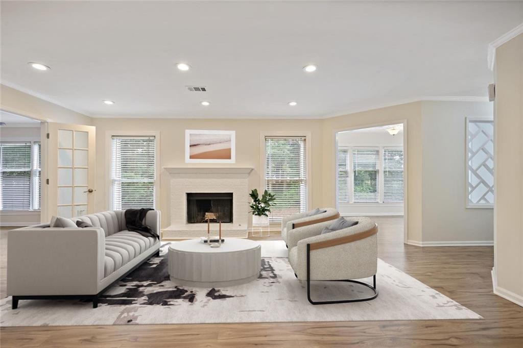 911 Hollyfax Cir., Atlanta, GA 30328