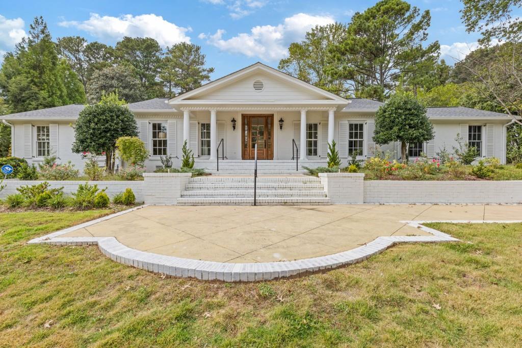5650 Eden Roc Ln., Atlanta, GA 30342