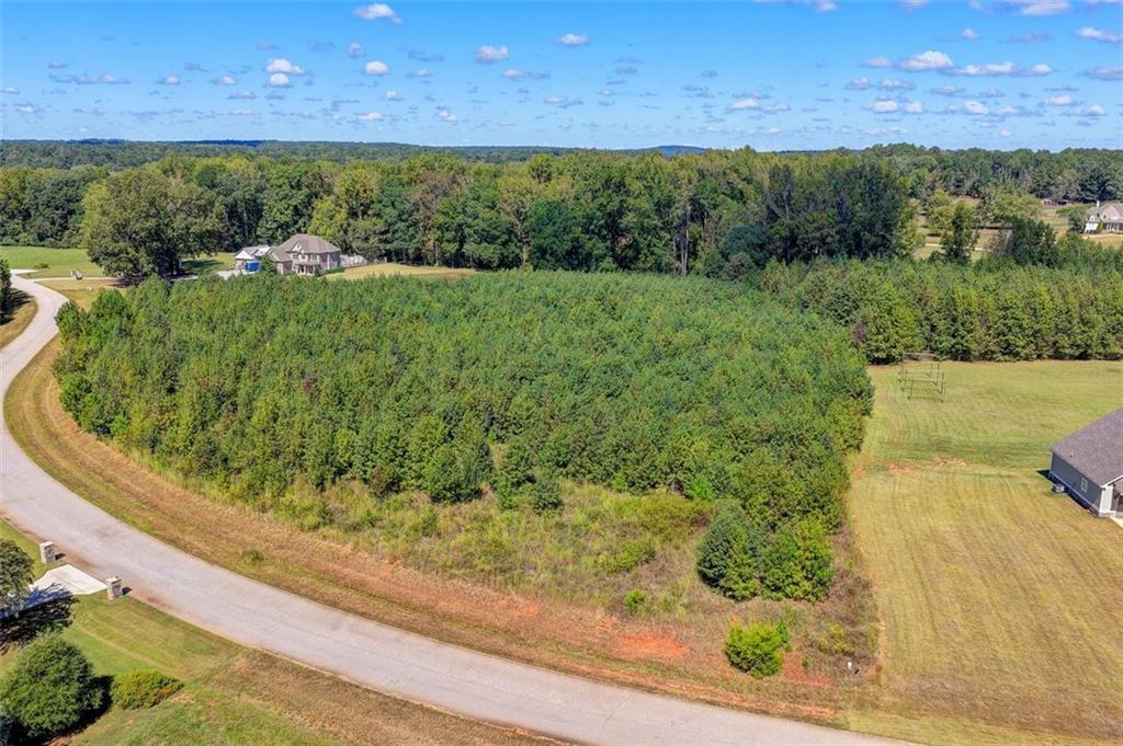 180 River Meadow Ln., Social Circle, GA 30025