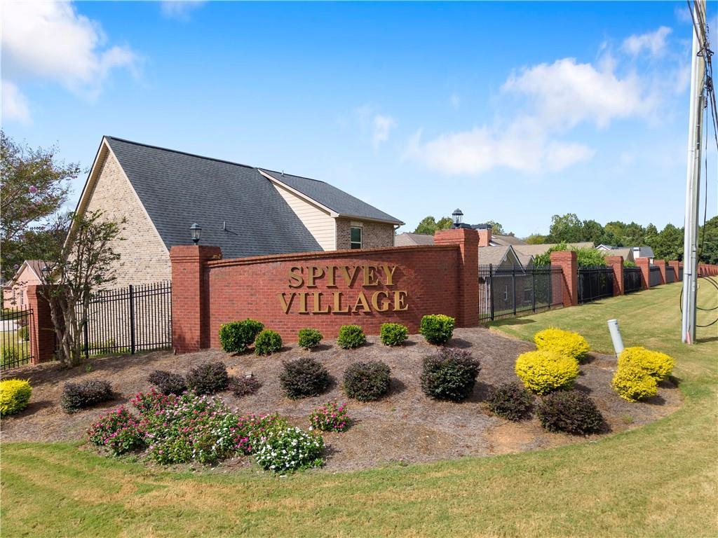 1979 Spivey Village Dr., Jonesboro, GA 30236