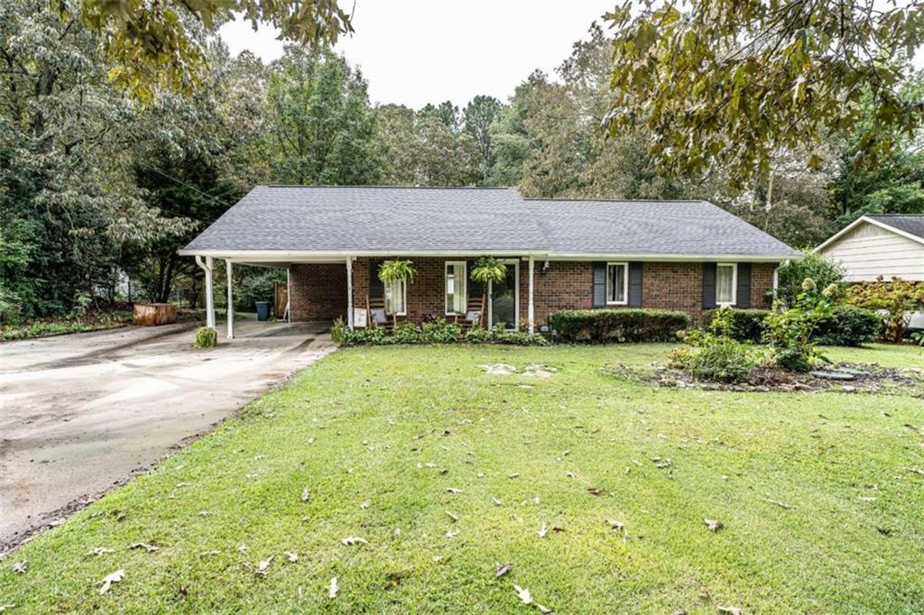 1194 New Rosedale Rd., Armuchee, GA 30105