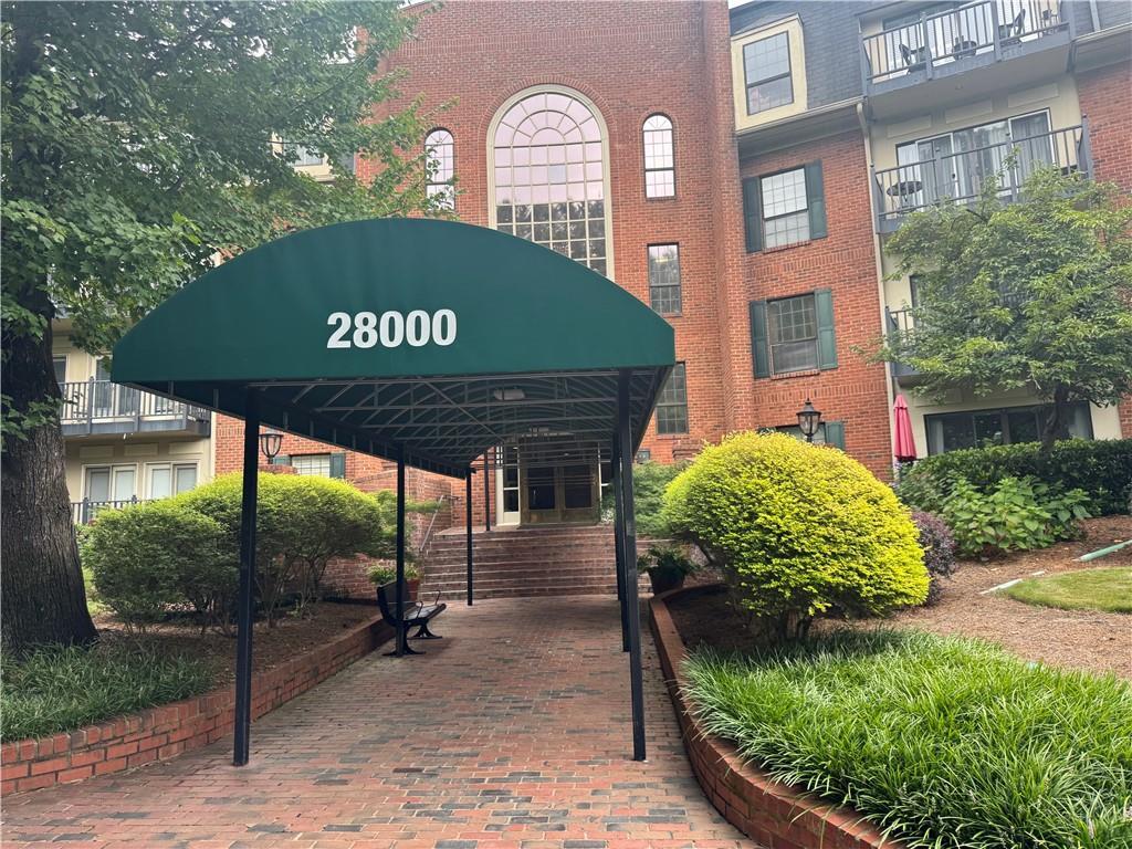 28112 Plantation Dr., Atlanta, GA 30324