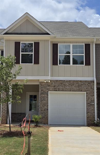 2808 Lillian Ln., Douglasville, GA 30135