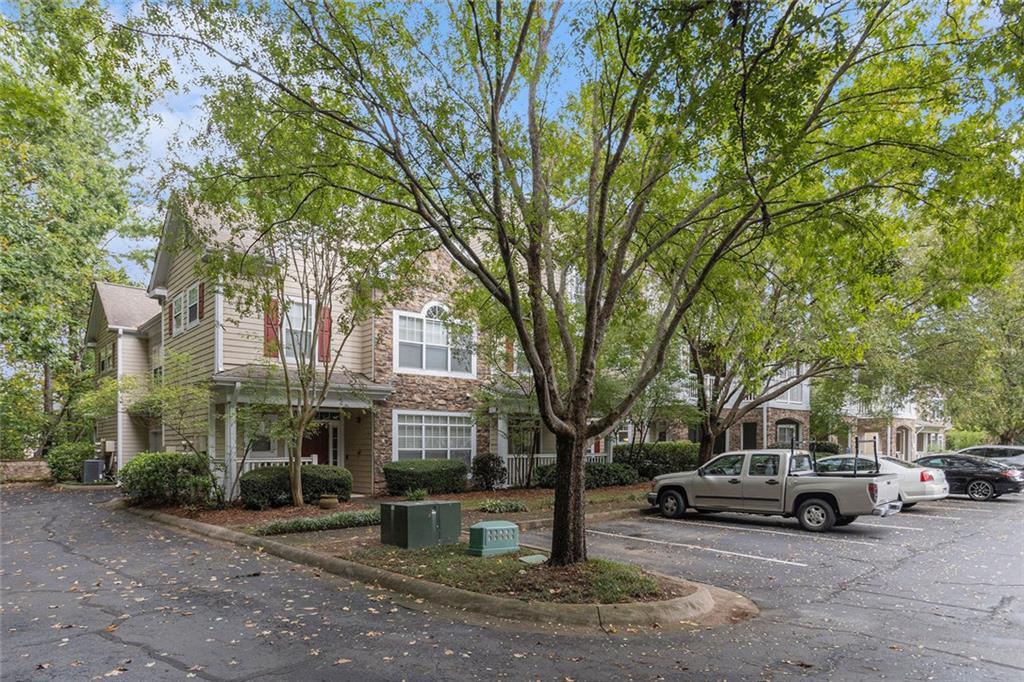 925 Sandringham Dr., Alpharetta, GA 30004