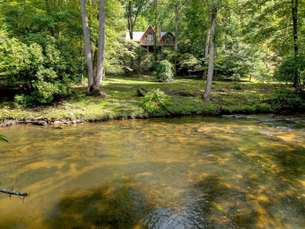 324 Cooper Creek Dr., Suches, GA 30572