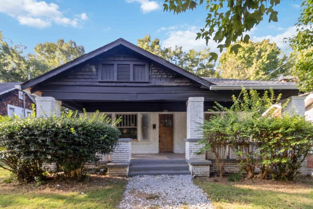 1652 Thompson Ave., East Point, GA 30344