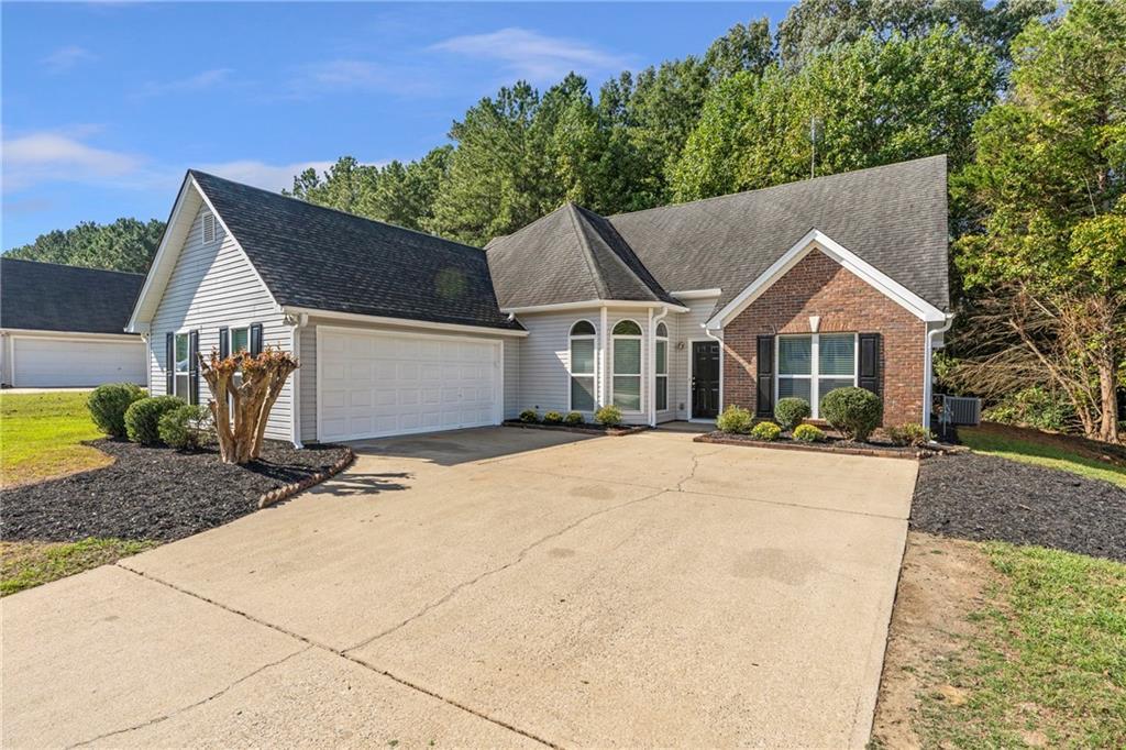 1020 Spring Ives Dr., Lawrenceville, GA 30043