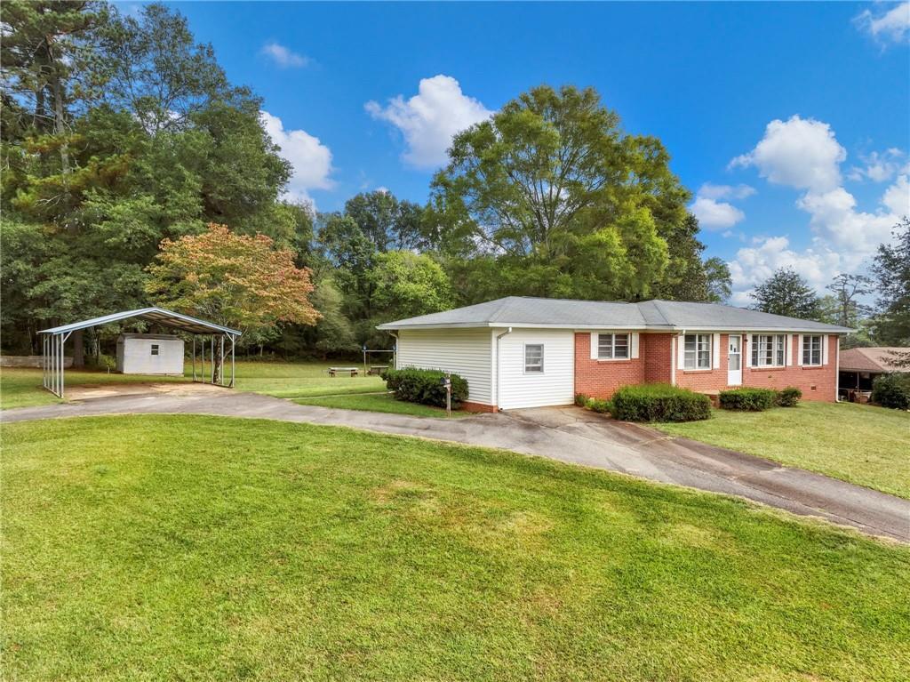 107 Holiday Rd., Buford, GA 30518