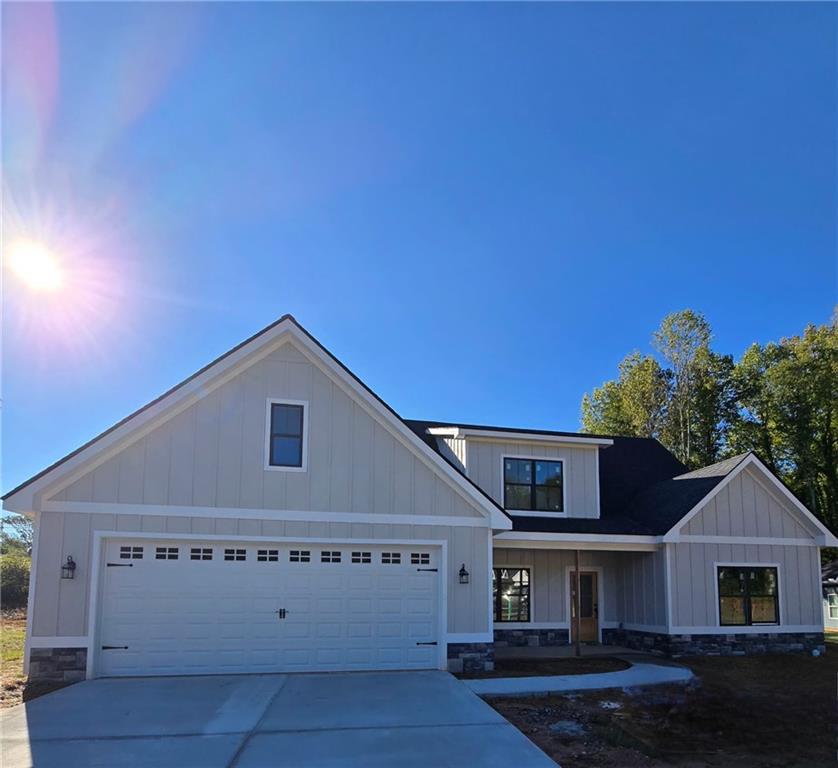 89 Huntington Dr., Lavonia, GA 30553