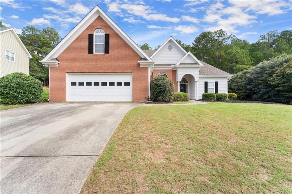 642 Shady Willow Ln., Loganville, GA 30052