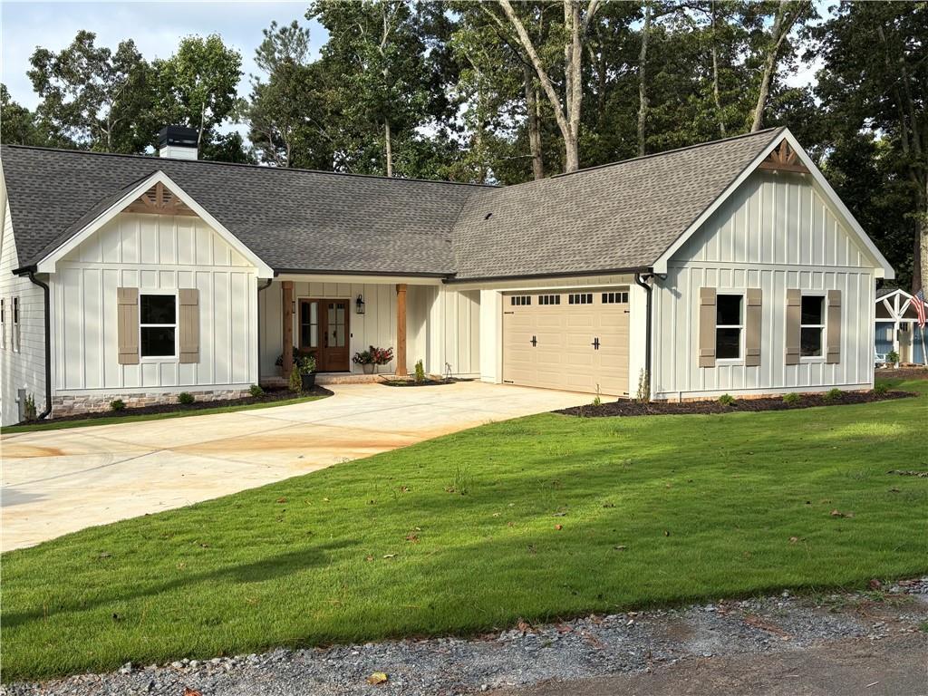 912 Oak Dr., Woodstock, GA 30189