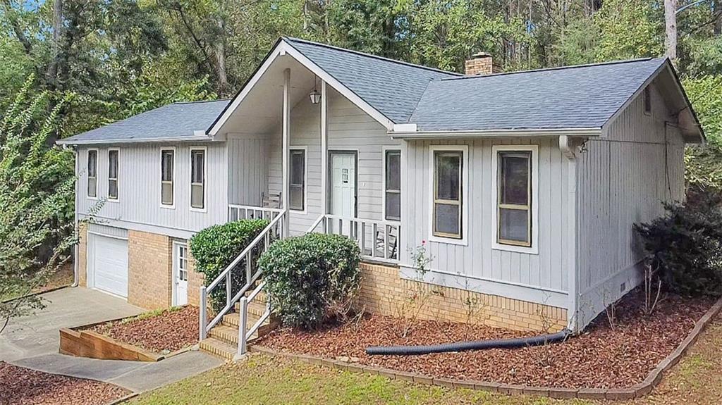 162 Ridgewood Dr., Woodstock, GA 30188