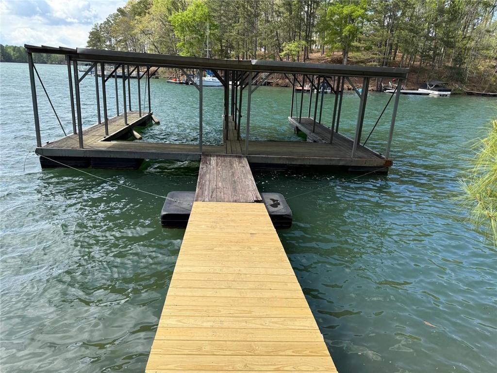 5885 Bay View Drive Dr., Buford, GA 30518