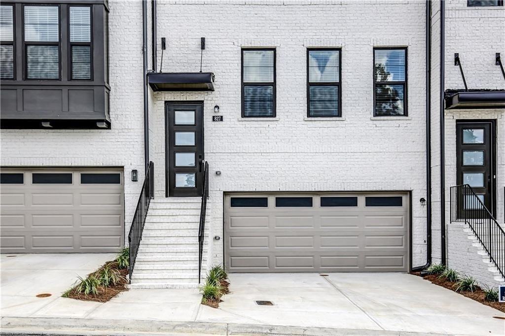 827 Stone Ridge Ln., Atlanta, GA 30324