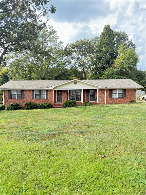 5891 Meadowbrook Dr., Norcross, GA 30093