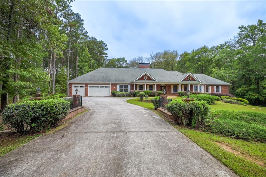 3487 Tom Brewer Rd., Loganville, GA 30052