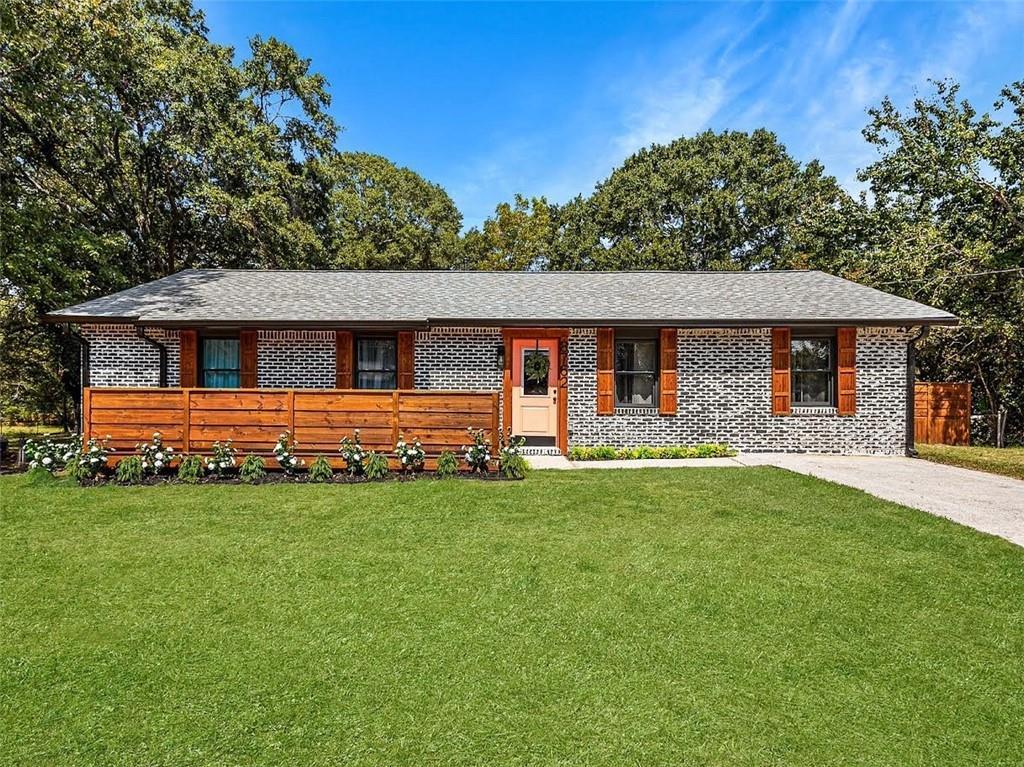 8762 East Bourne Dr., Jonesboro, GA 30238