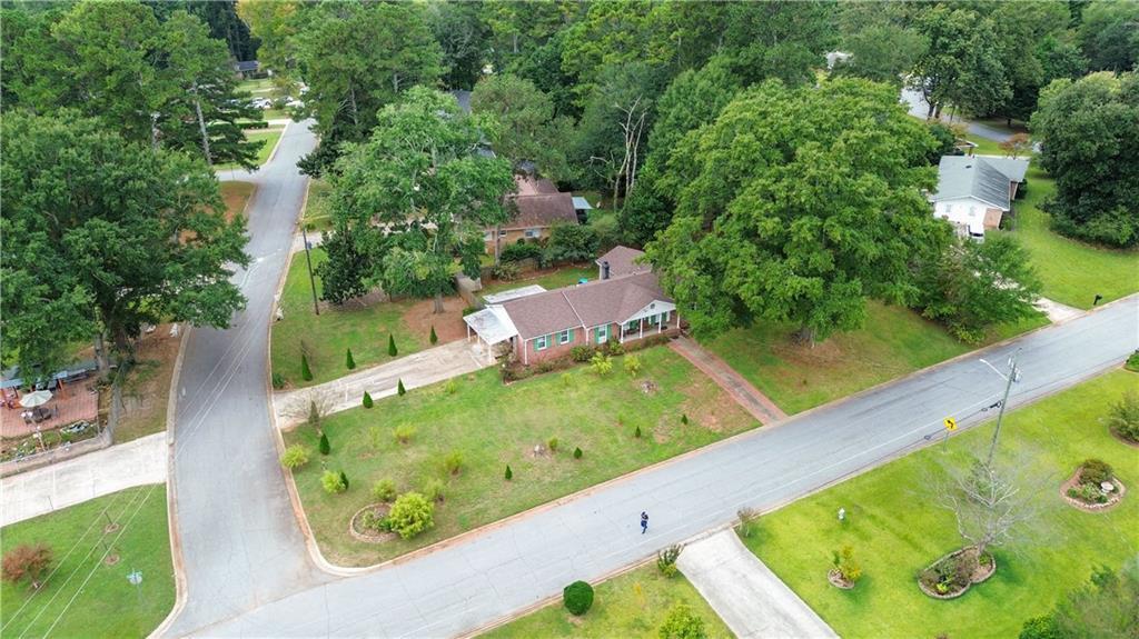 5524 Laurel Ln., Lilburn, GA 30047